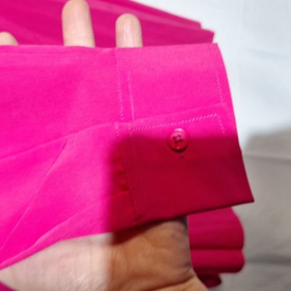 New!!  DG2 by Diane Gilman  Size small blouse. - Picture 10 of 10